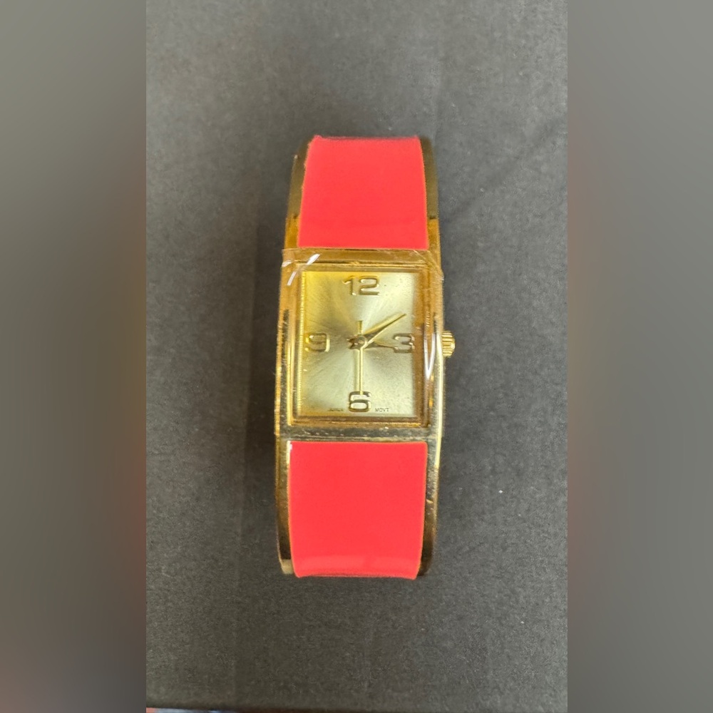 NWT Chico’s Pink & Gold Bangle Watch